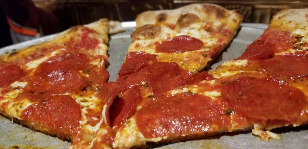 Luna Pizza - West Hartford | restaurant | 999 Farmington Ave, West Hartford, CT 06107, USA | 8602330326 OR +1 860-233-0326