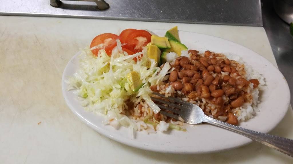 Morenas Kitchen Caribbean Cuisine | restaurant | 5054 1/2 W Armitage Ave B, Chicago, IL 60639, USA | 7736227200 OR +1 773-622-7200