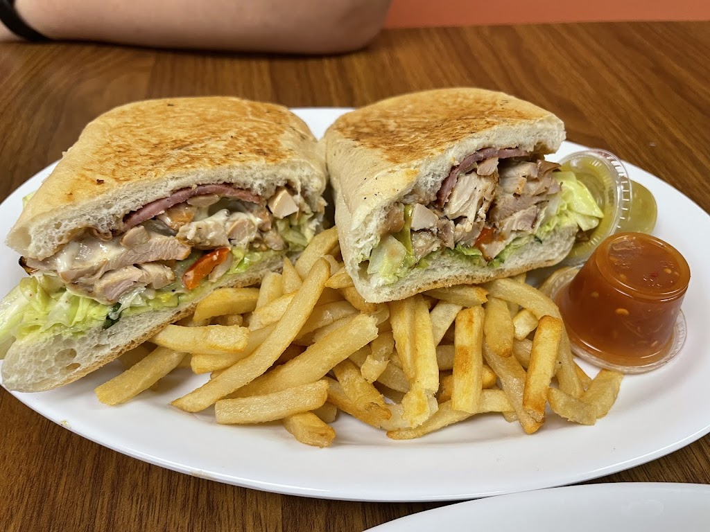 Charlies Bowl Taqueria | restaurant | 521 Maple Ave W, Vienna, VA 22180, USA | 5713961060 OR +1 571-396-1060