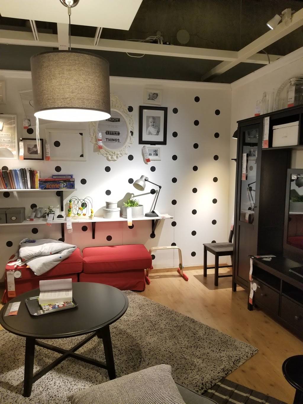 IKEA Restaurant | restaurant | 2110 W Ikea Way, Tempe, AZ 85284, USA | 8888884532 OR +1 888-888-4532