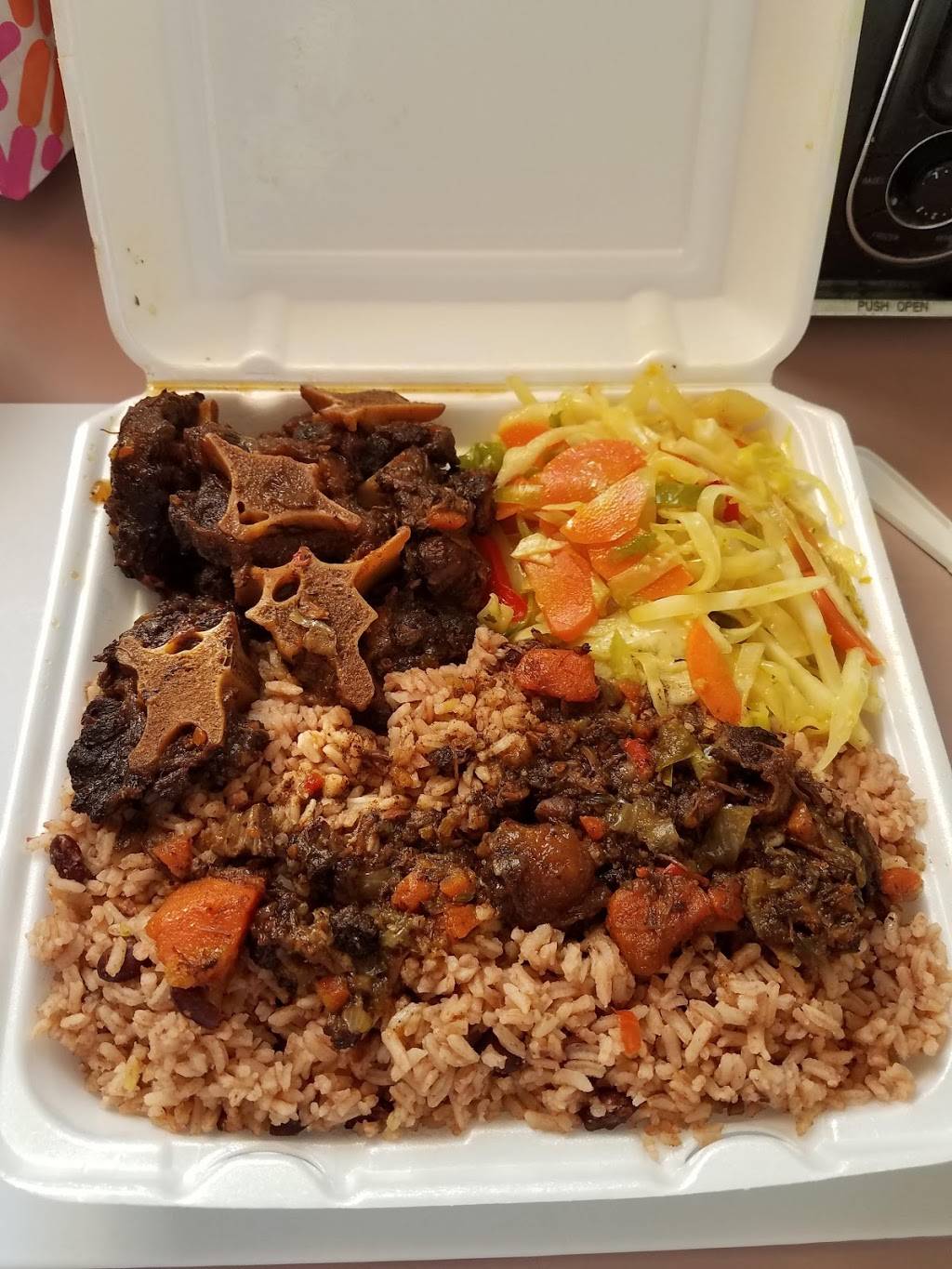 Murls Kitchen | restaurant | 143 Washington St, Dorchester, MA 02121, USA | 6175067331 OR +1 617-506-7331