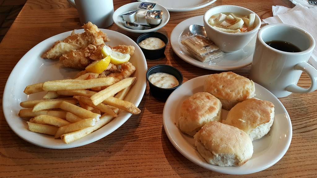 Cracker Barrel Old Country Store | restaurant | 103 Paradise St, Manchester, TN 37355, USA | 9317231358 OR +1 931-723-1358