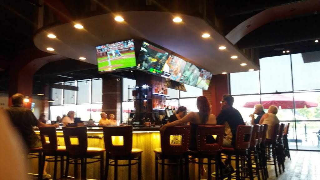 Giffords Kitchen and Social | restaurant | 2300 Bushwood Dr, Elgin, IL 60124, USA | 8476493900 OR +1 847-649-3900