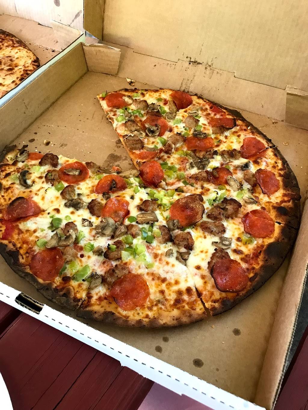 Winghaven Pizza Farm | restaurant | N18057 Grover Ln, Galesville, WI 54630, USA | 6085194228 OR +1 608-519-4228