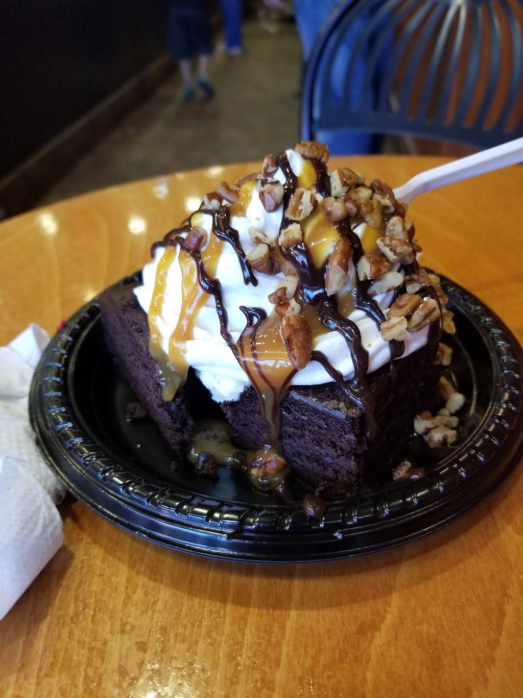 Cold Stone Creamery | bakery | 281 W Townline Rd #110, Vernon Hills, IL 60061, USA | 8472470773 OR +1 847-247-0773