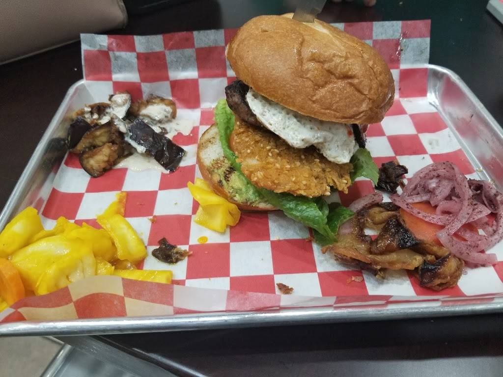 Mama Schnitzel | restaurant | 100-22 67th Ave, Rego Park, NY 11374, USA | 7186852339 OR +1 718-685-2339