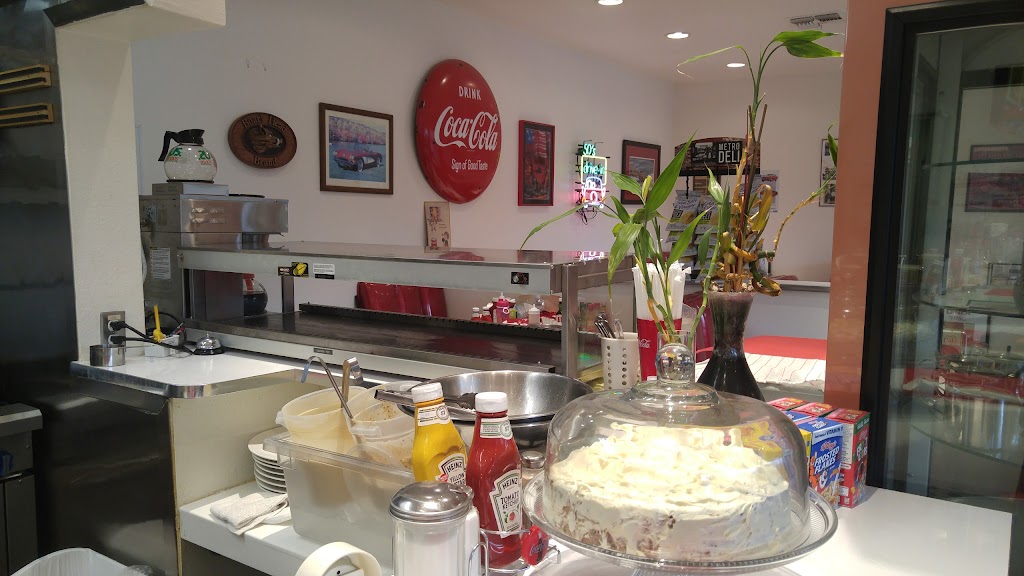 The Diner At LVM Resort | restaurant | 8175 Arville St, Las Vegas, NV 89139, USA | 7022630146 OR +1 702-263-0146