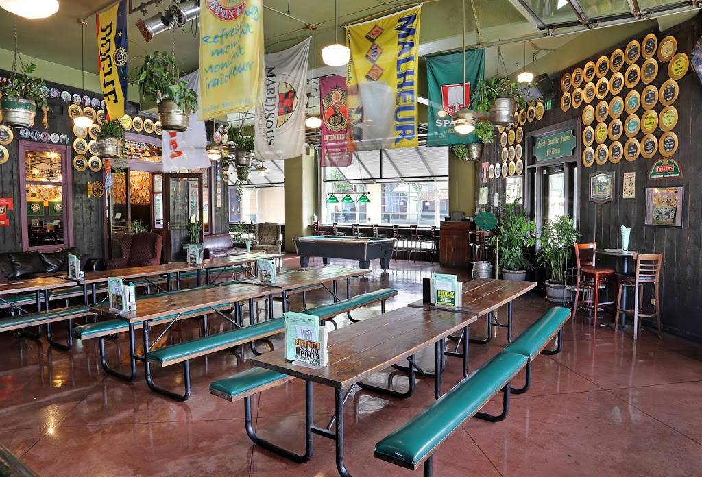 Flying Saucer Draught Emporium | restaurant | 130 Peabody Pl, Memphis, TN 38103, USA | 9015238536 OR +1 901-523-8536