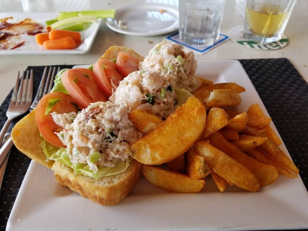 The Beach House Restaurant | restaurant | 200 Gulf Dr N, Bradenton Beach, FL 34217, USA | 9417792222 OR +1 941-779-2222