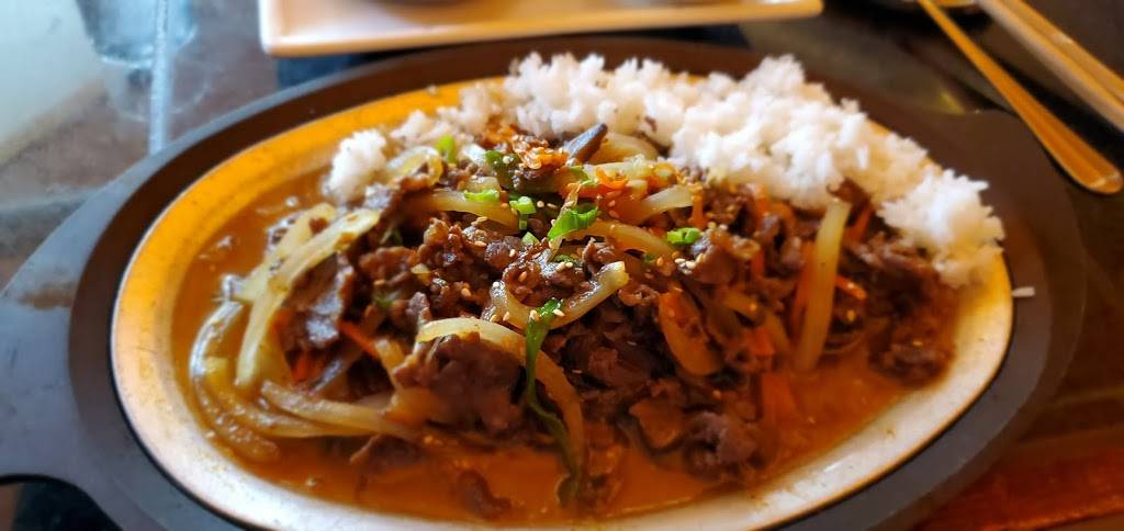 Kumas Asian Bistro | restaurant | 420 E State St, Rockford, IL 61104, USA | 8154901000 OR +1 815-490-1000