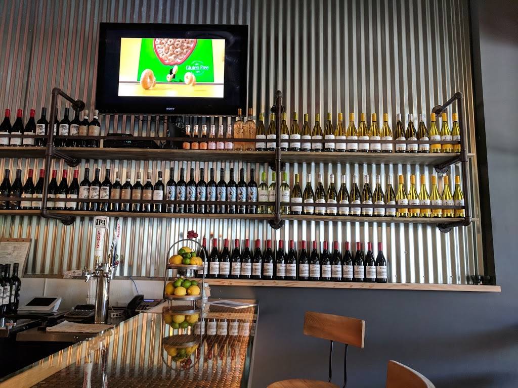 The Mad Rose | restaurant | 543 E Main St, Ventura, CA 93001, USA | 8056283913 OR +1 805-628-3913