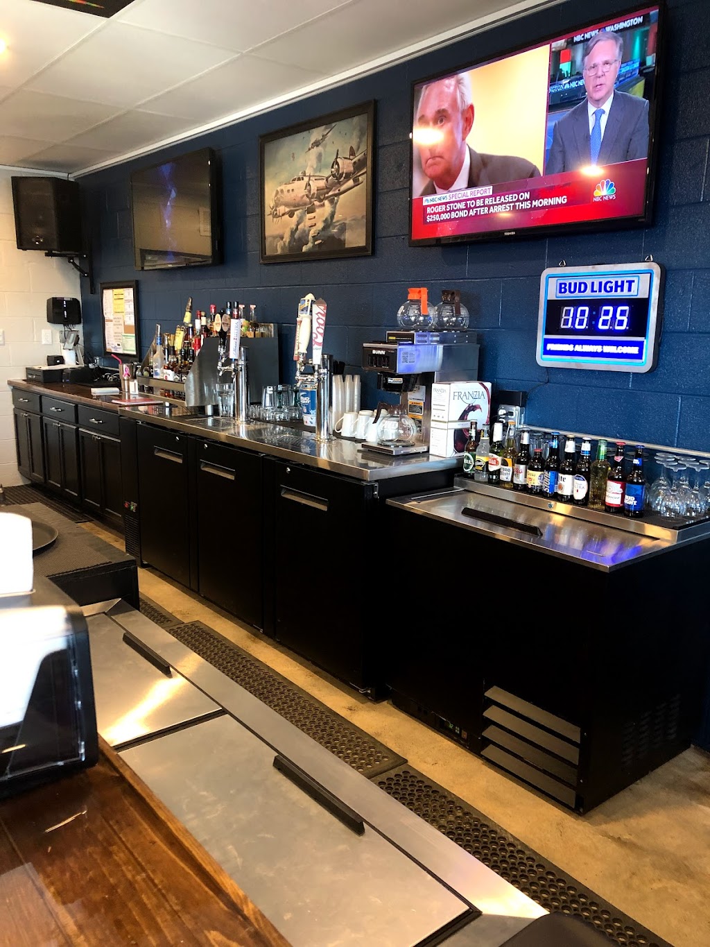 Louie’s Bar & Grill | restaurant | 917 S Pennsylvania Ave, Ness City, KS 67560, USA | 7857986612 OR +1 785-798-6612