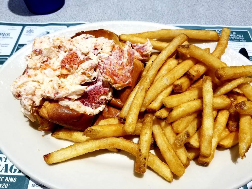 Grumpy Whites Restaurant | restaurant | 211 Sea St, Quincy, MA 02169, USA | 6177702835 OR +1 617-770-2835