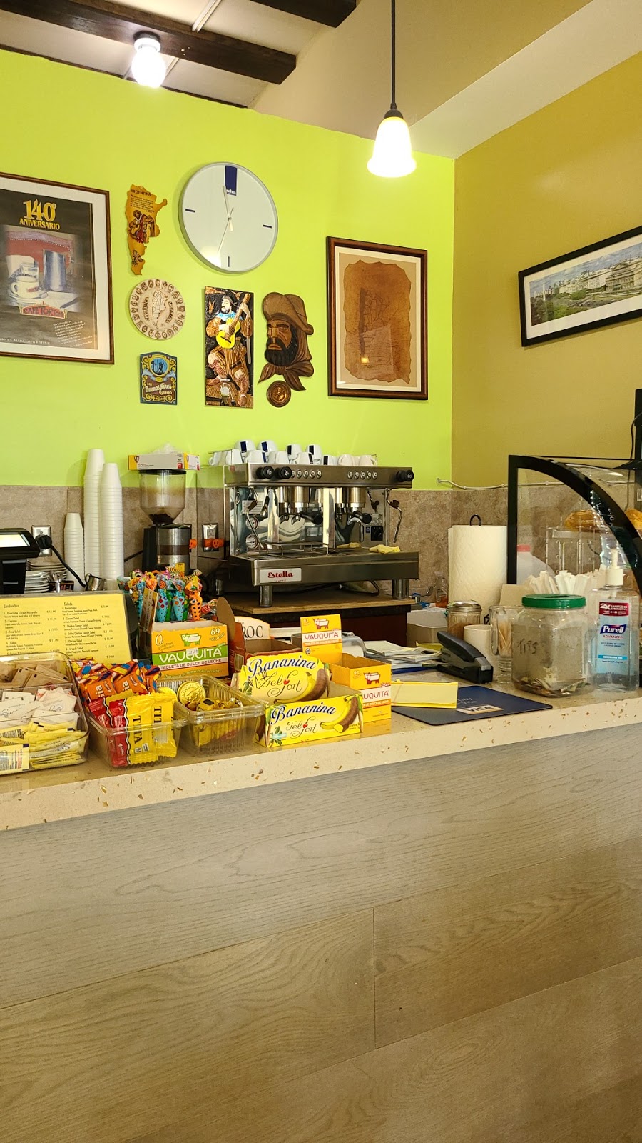 Giorgio Cafe Gourmet Market | restaurant | 2296 Coral Way, Miami, FL 33145, USA | 3054419343 OR +1 305-441-9343