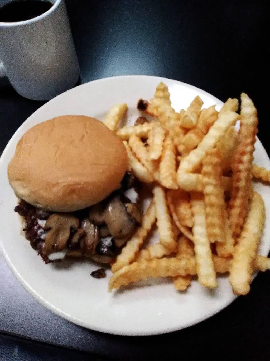 D & J Cafe | cafe | 915 W Laurel St, Springfield, IL 62704, USA | 2177531708 OR +1 217-753-1708