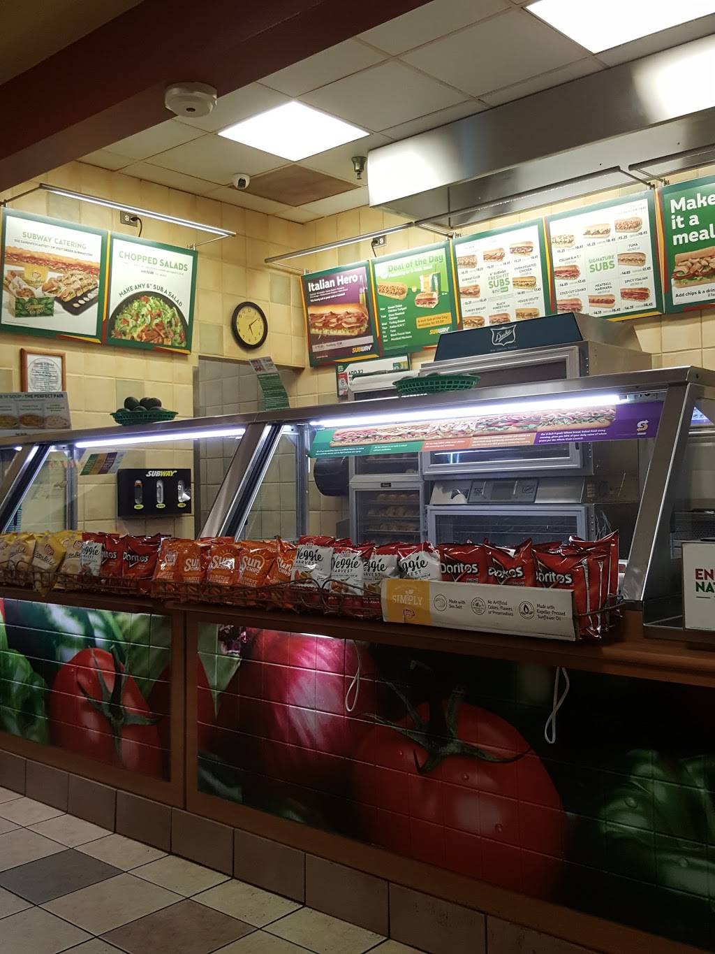 Subway | restaurant | 1941 N Rose Ave #600, Oxnard, CA 93030, USA | 8059810635 OR +1 805-981-0635