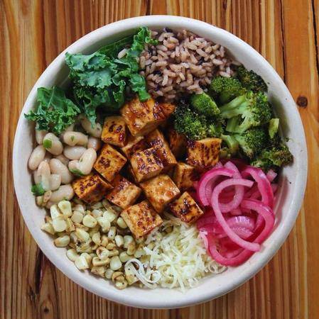 Roots Natural Kitchen | restaurant | 129 E Main St, Newark, DE 19711, USA | 3022732620 OR +1 302-273-2620