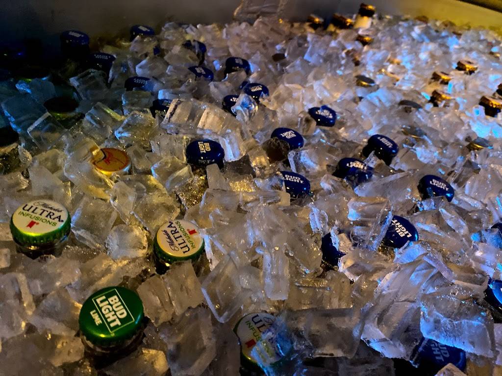 Full Throttle Bar and Grill | restaurant | 333 Swinging Bridge Rd, Old Hickory, TN 37138, USA | 6153000645 OR +1 615-300-0645