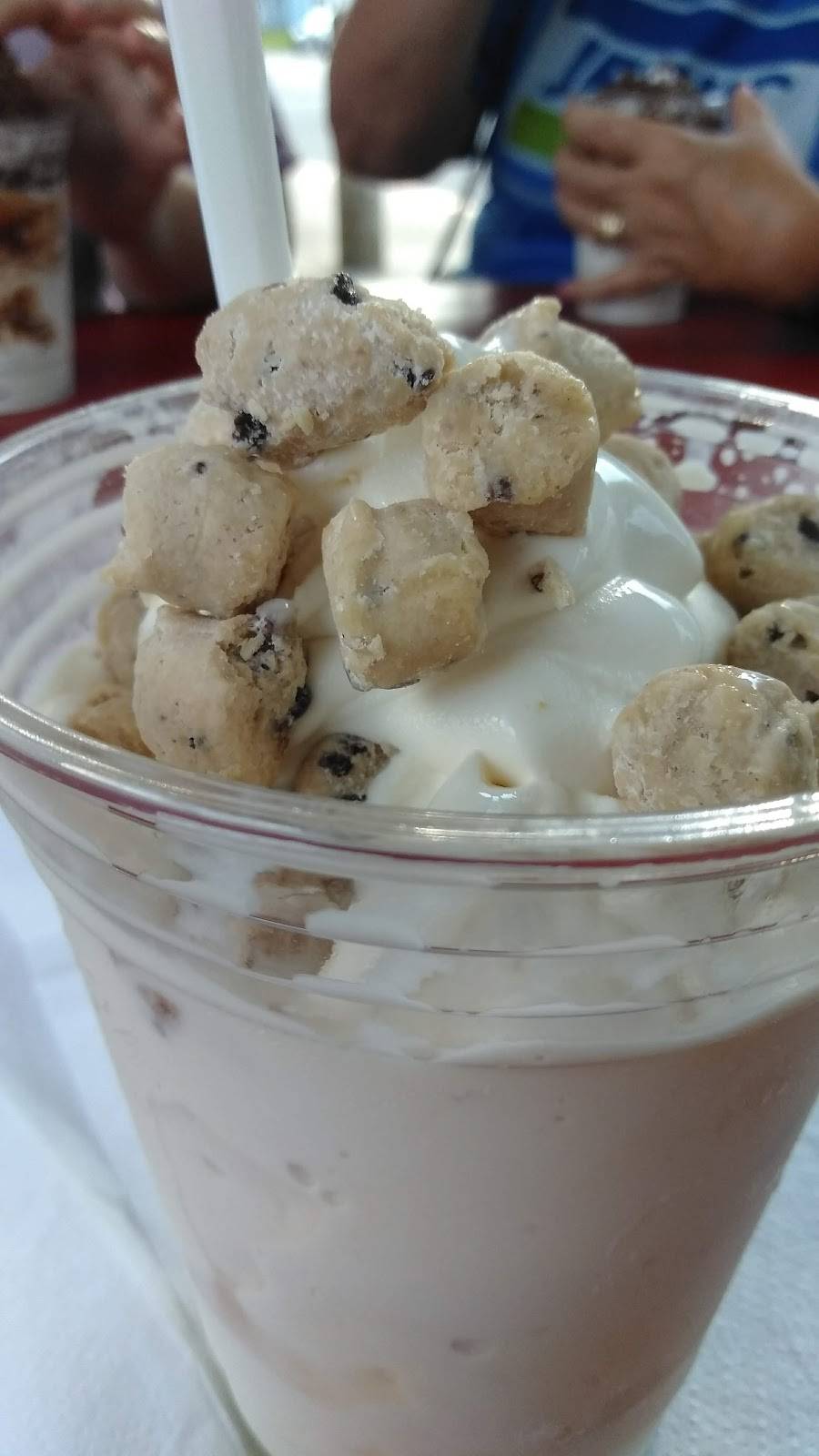 East End Double Dip | restaurant | 451 E Main St, Peru, IN 46970, USA | 7654723436 OR +1 765-472-3436