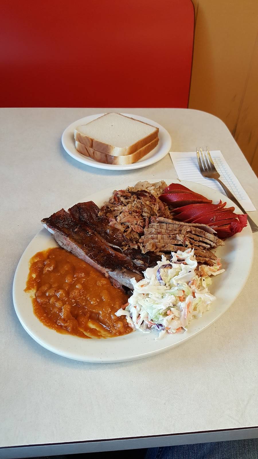 John & Cook`s Real Pit BBQ | restaurant | 1310 SW 21st St, Lawton, OK 73505, USA | 5802480036 OR +1 580-248-0036
