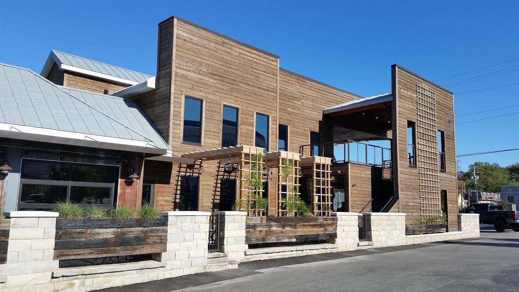 Steamer Seafood | restaurant | 801 State St, Bowling Green, KY 42101, USA | 2707832637 OR +1 270-783-2637