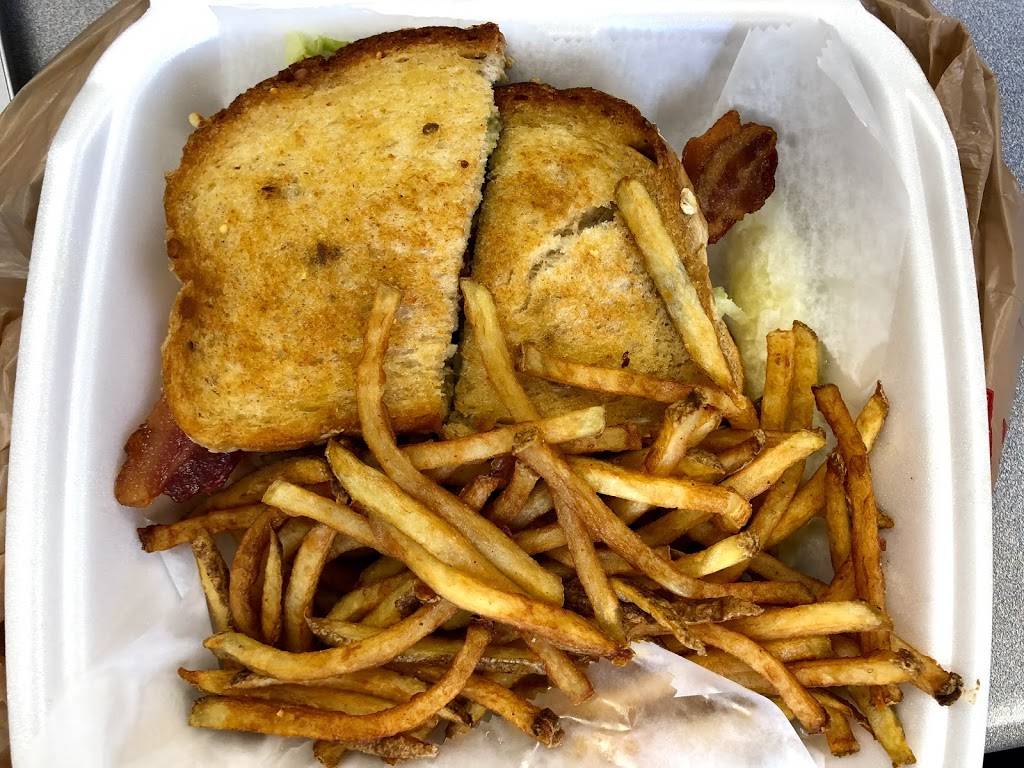 Cafe 17 | cafe | Independence Tower, 5755 Granger Rd #110, Cleveland, OH 44131, USA | 2163314089 OR +1 216-331-4089