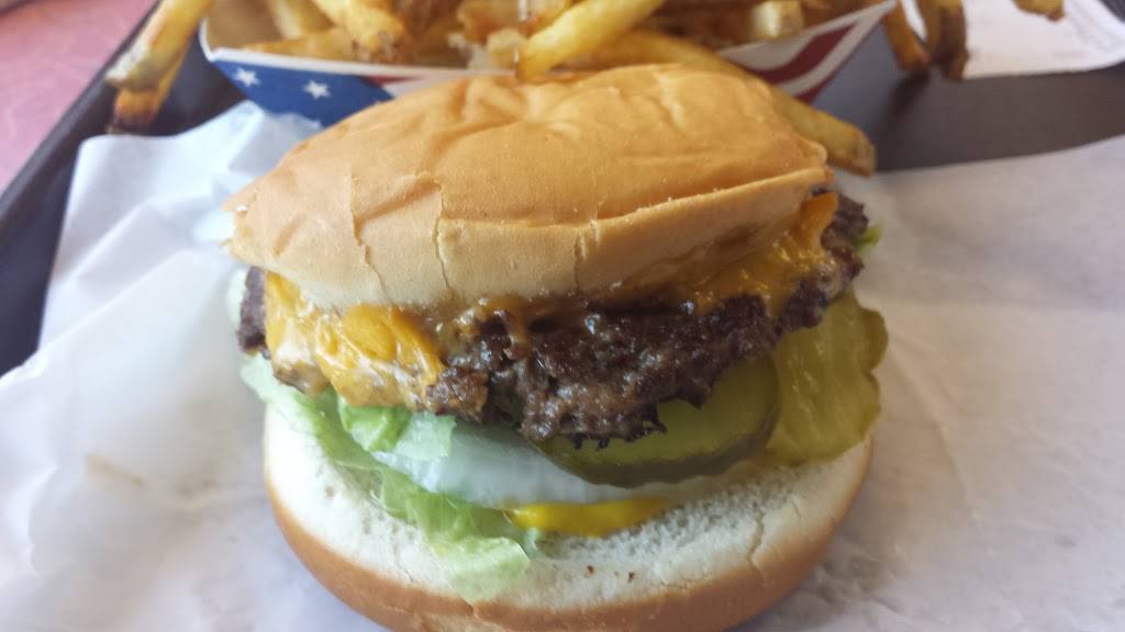 Cozy Dog Drive In | restaurant | 2935 S 6th St, Springfield, IL 62703, USA | 2175251992 OR +1 217-525-1992