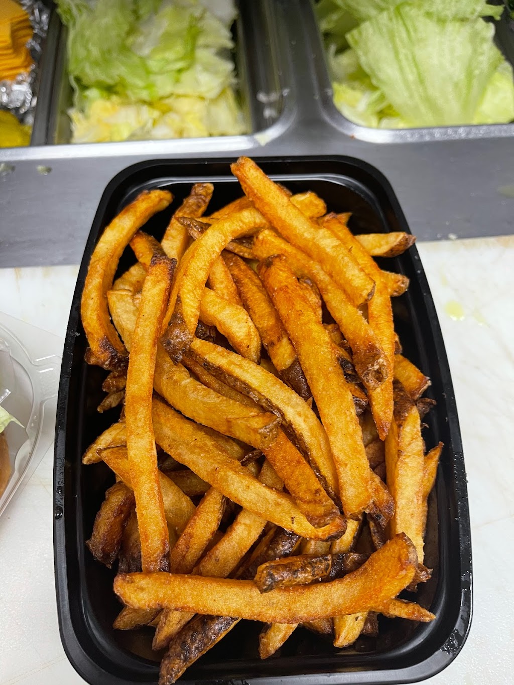 Zabiha Burger & Fries | restaurant | 44-03 Kissena Blvd, Queens, NY 11355, USA | 7187990805 OR +1 718-799-0805