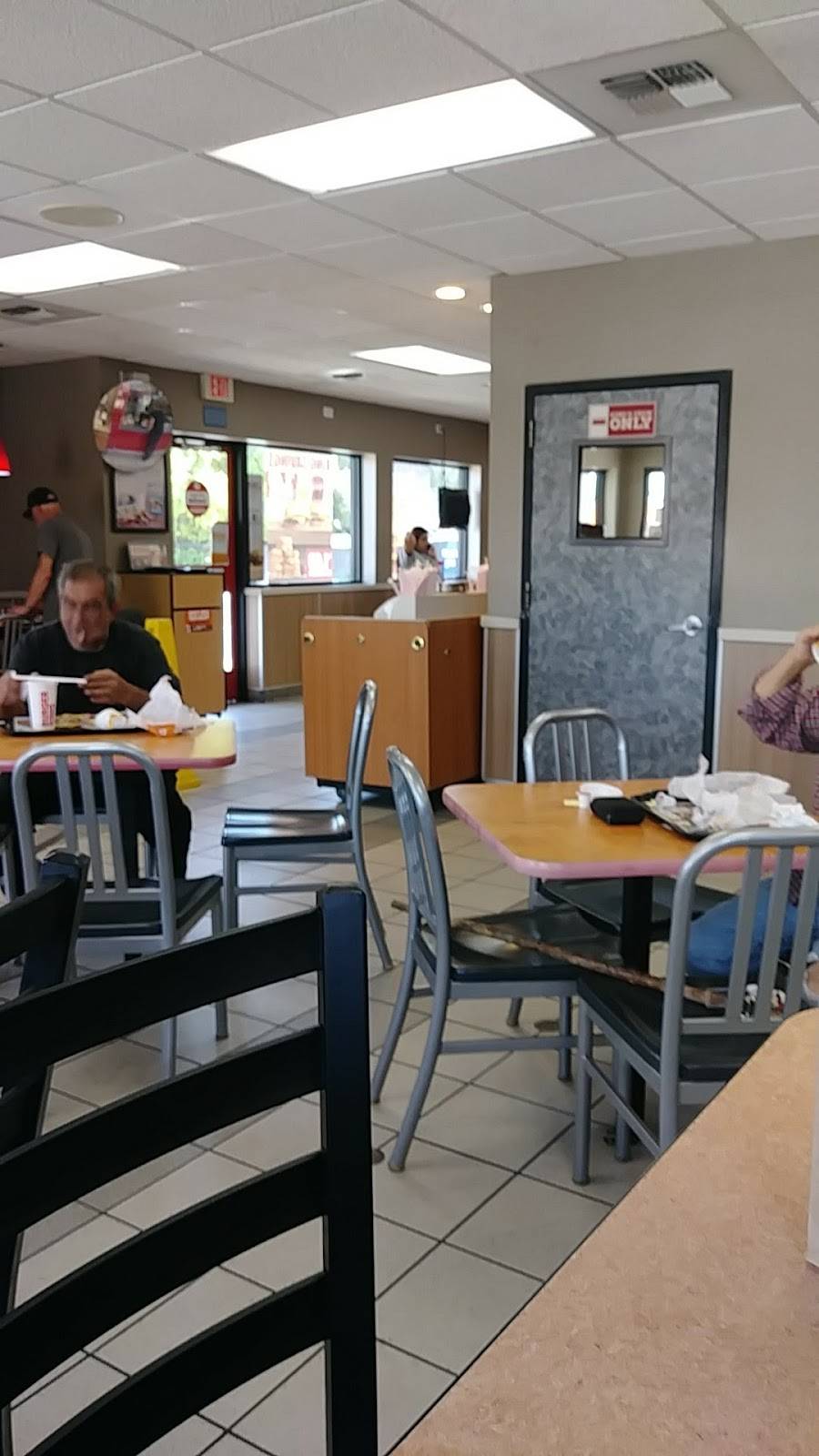 Burger King | restaurant | 7956 Lankershim Blvd, North Hollywood, CA 91605, USA | 8187654486 OR +1 818-765-4486