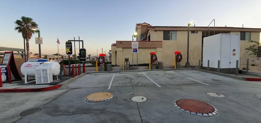 Krispy Krunchy Chicken | restaurant | 43411 Monroe St, Indio, CA 92201, USA | 7603421010 OR +1 760-342-1010