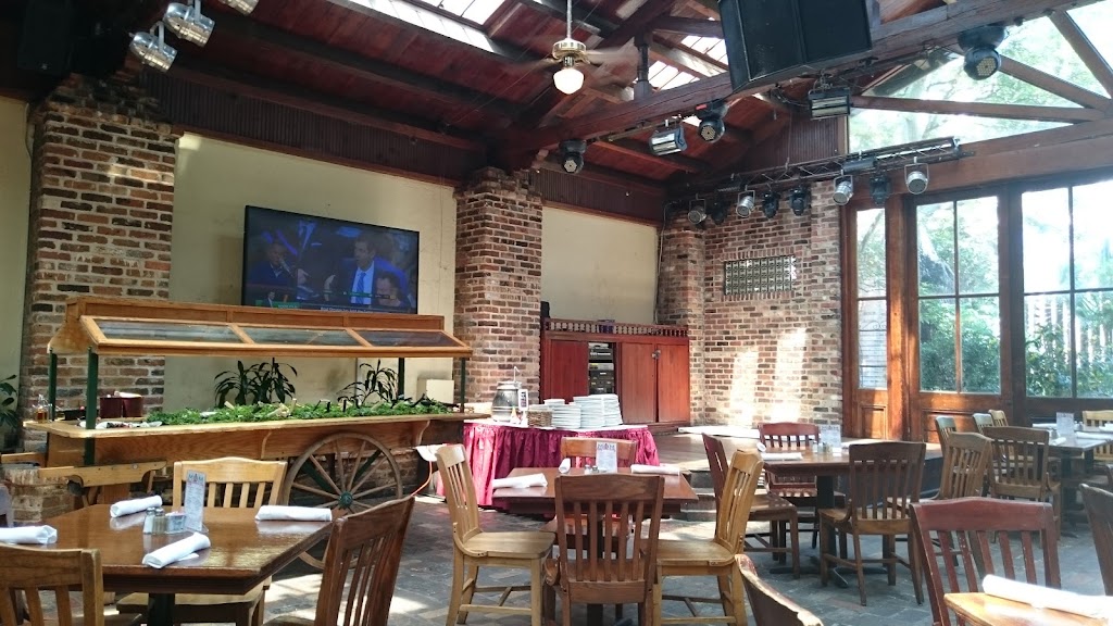 Apple Annies | restaurant | 130 E Government St, Pensacola, FL 32502, USA | 8504346211 OR +1 850-434-6211