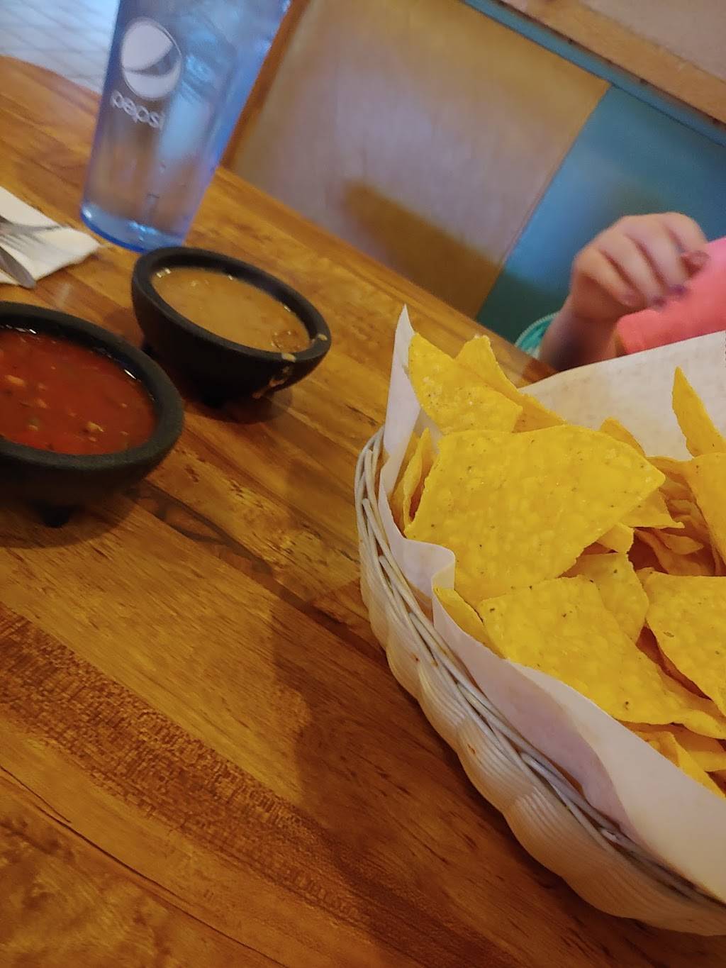 Hacienda Real Southpointe | restaurant | 3130 Pine Lake Rd, Lincoln, NE 68516, USA | 4024230525 OR +1 402-423-0525