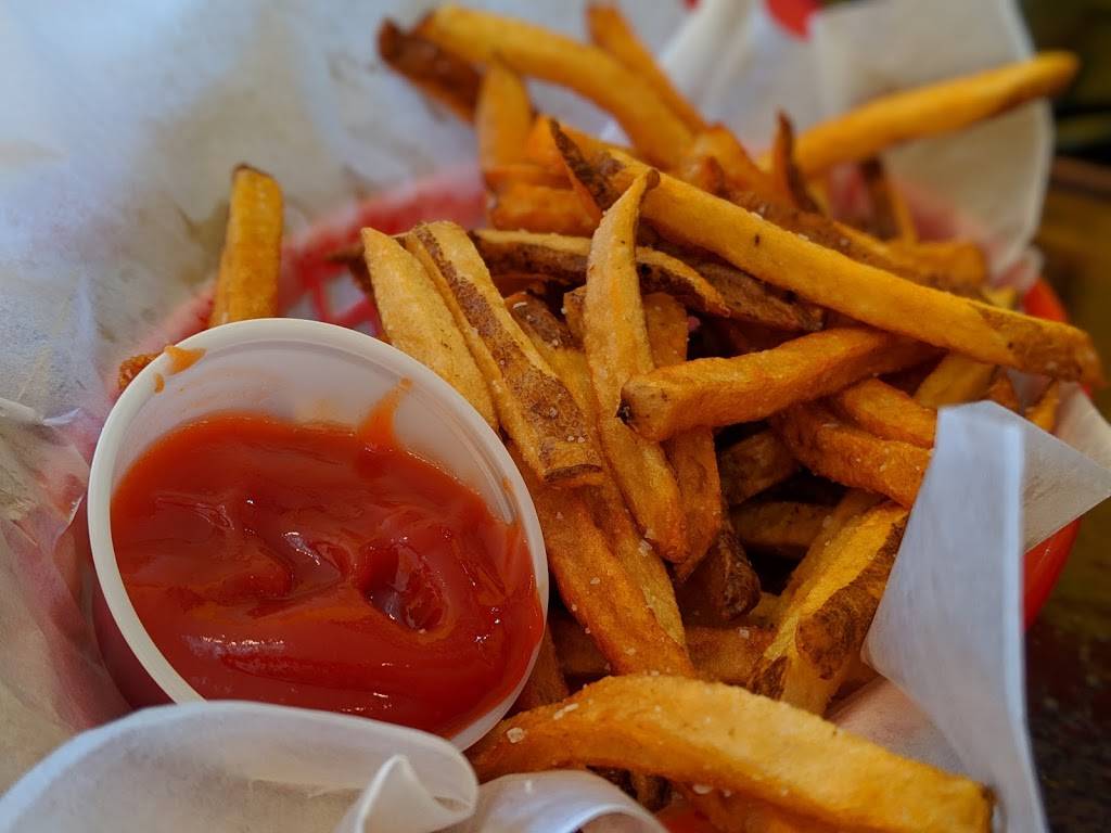 Foghorn | restaurant | 4213 Ridge Ave, Philadelphia, PA 19129, USA | 2673353061 OR +1 267-335-3061