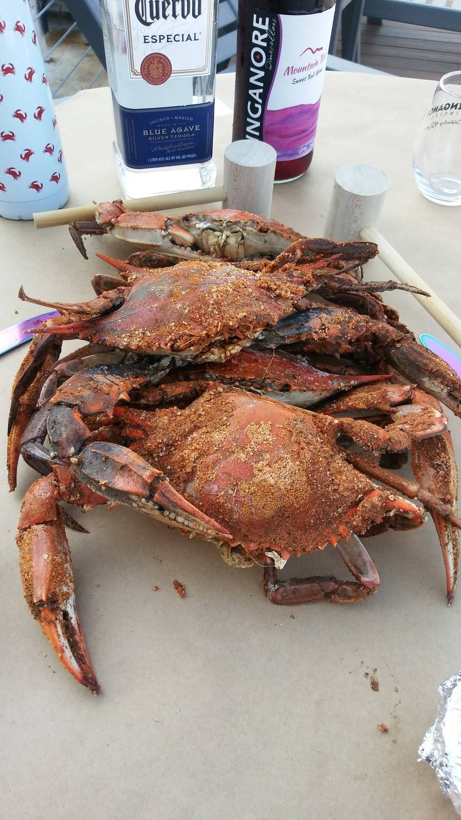 Chris Seafood | restaurant | 801 S Montford Ave, Baltimore, MD 21224, USA | 4106750117 OR +1 410-675-0117