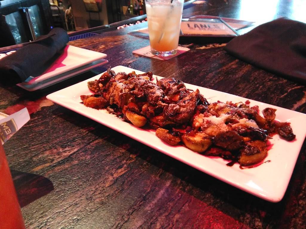 Uptown Alley | restaurant | 8300 Sudley Road Suite A06, Manassas, VA 20109, USA | 5717193284 OR +1 571-719-3284