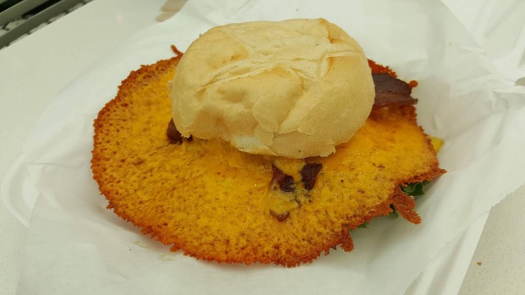 Squeeze Burger | restaurant | 6900 Airport Blvd W, Sacramento, CA 95837, USA | 9168773531 OR +1 916-877-3531