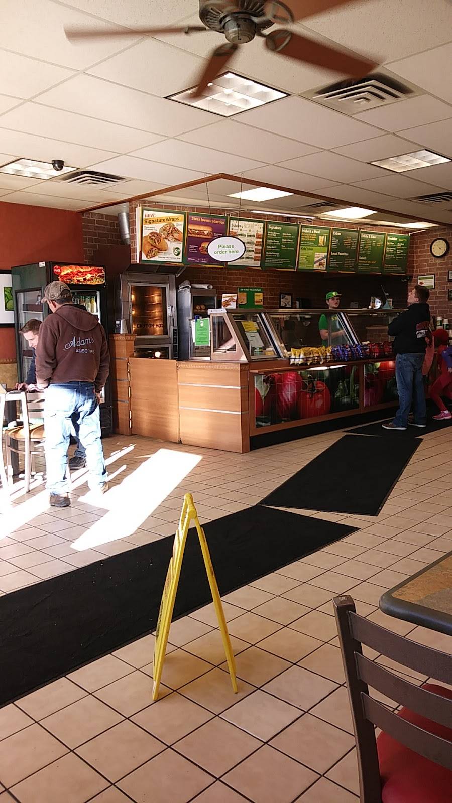Subway | restaurant | 1900 N Saginaw Rd, Midland, MI 48640, USA | 9898325758 OR +1 989-832-5758