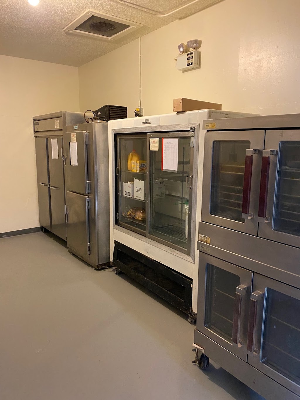 Kit Carson Restaurant | restaurant | 31033 US-64, Cimarron, NM 87714, USA | 5753764548 OR +1 575-376-4548