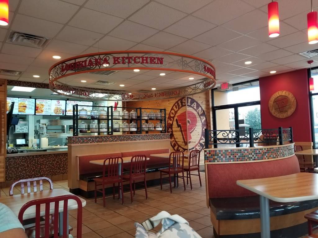 Popeyes Louisiana Kitchen | restaurant | 630 S R L Thornton Freeway Service Rd, Dallas, TX 75203, USA | 2149410715 OR +1 214-941-0715