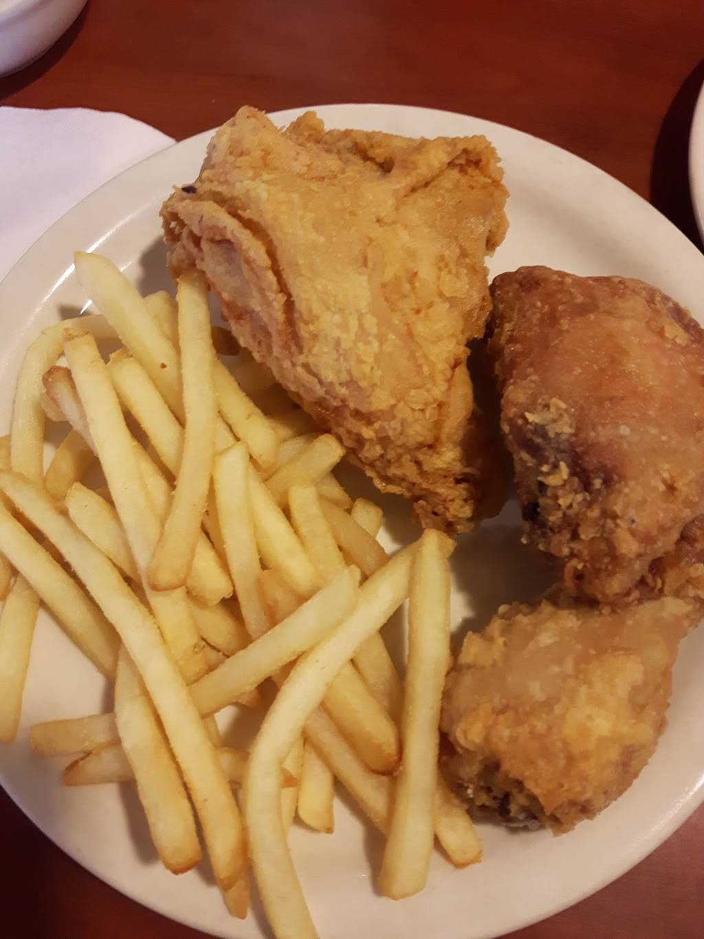 Leons Family Dining | restaurant | 28904 W Seven Mile Rd, Livonia, MI 48152, USA | 2484787811 OR +1 248-478-7811