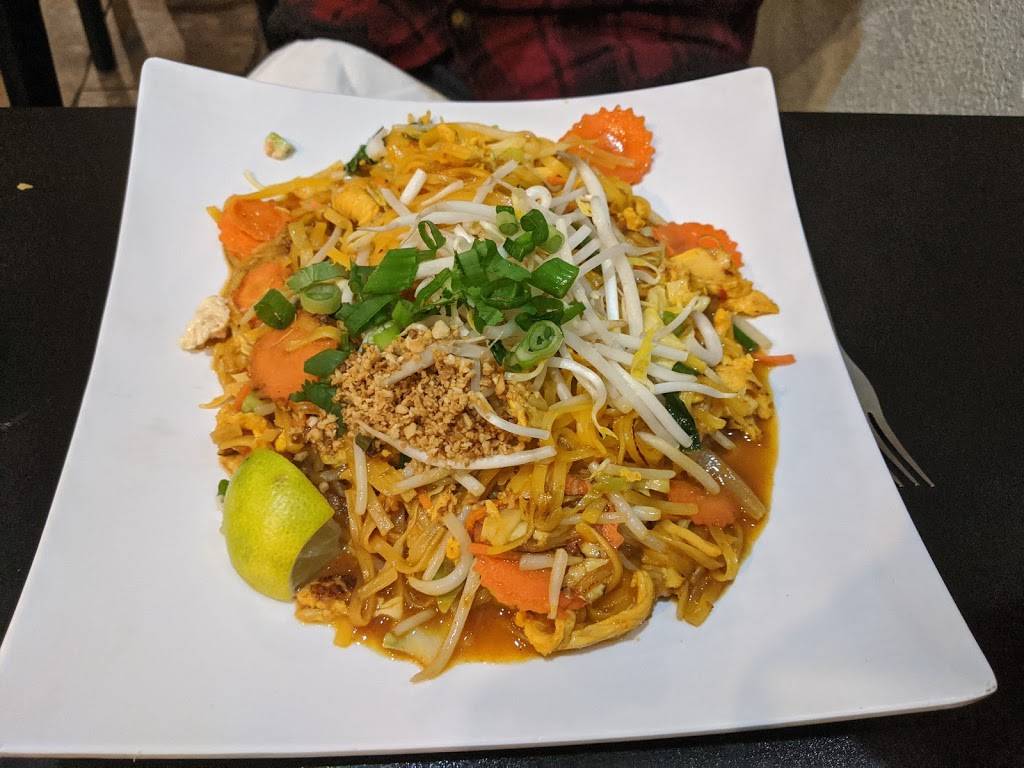 Thai Monkey Club | restaurant | 102 S Broadway, Denver, CO 80209, USA | 3032483334 OR +1 303-248-3334