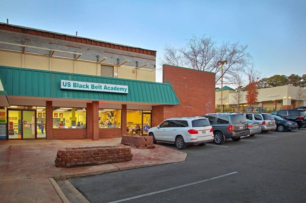 Ridgewood Shopping Center | shopping mall | 3510 Wade Ave, Raleigh, NC 27607, USA | 9198314900 OR +1 919-831-4900