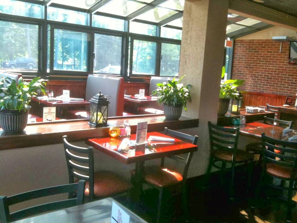 The Park Restaurant | restaurant | 1610 S Church St, Burlington, NC 27215, USA | 3365134015 OR +1 336-513-4015