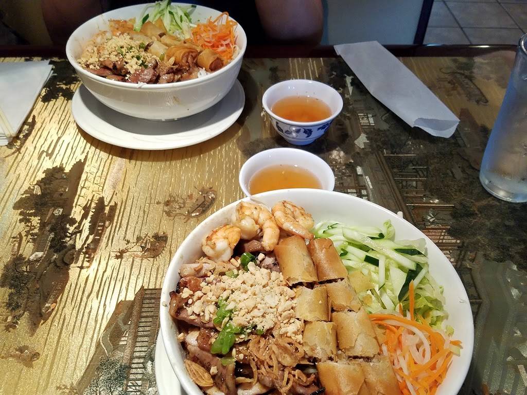 Pho Saigon Palace | restaurant | 20722 Timberlake Road North, Lynchburg, VA 24502, USA | 4342372315 OR +1 434-237-2315