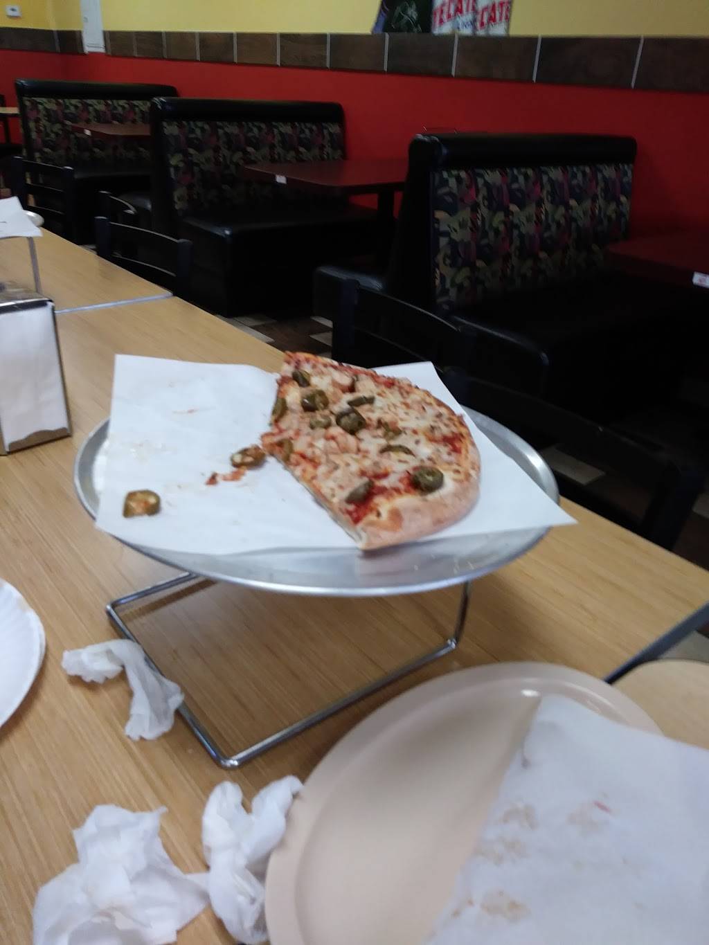 LA Pizza | meal delivery | 15215 7th St, Victorville, CA 92395, USA | 7606949860 OR +1 760-694-9860