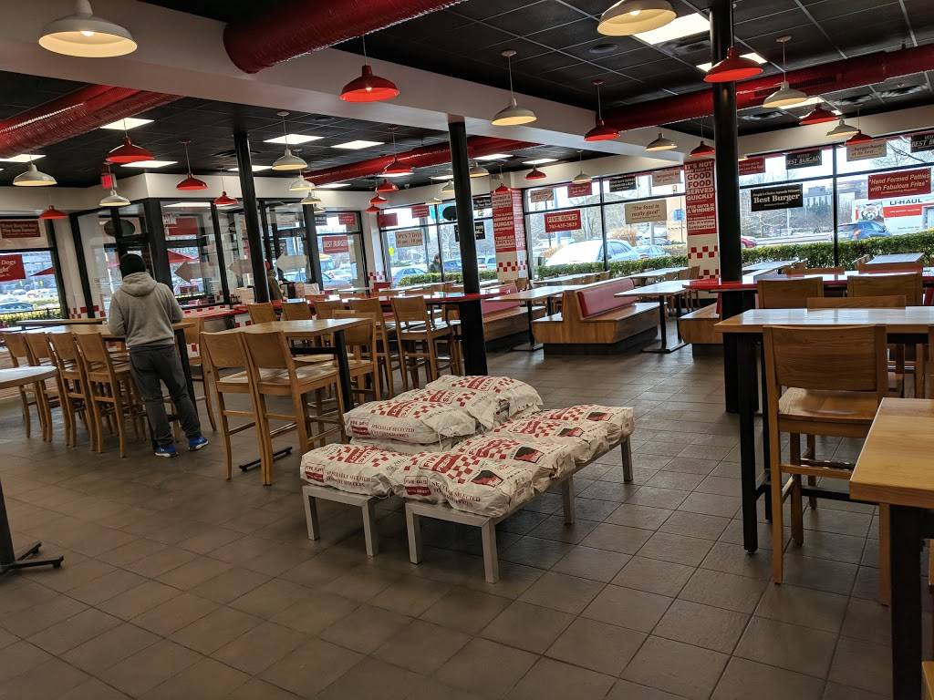Five Guys | meal takeaway | 8130 Arlington Blvd, Falls Church, VA 22042, USA | 7036352829 OR +1 703-635-2829