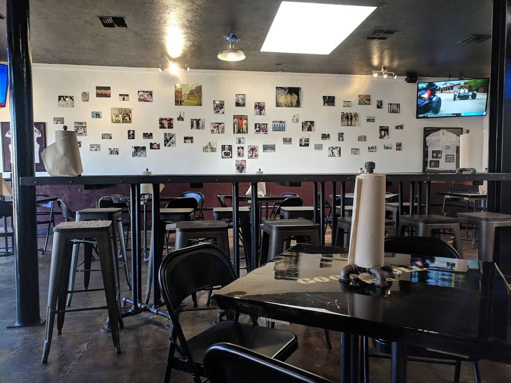 Good Bull BBQ | restaurant | 326 George Bush Dr, College Station, TX 77840, USA | 9797040186 OR +1 979-704-0186