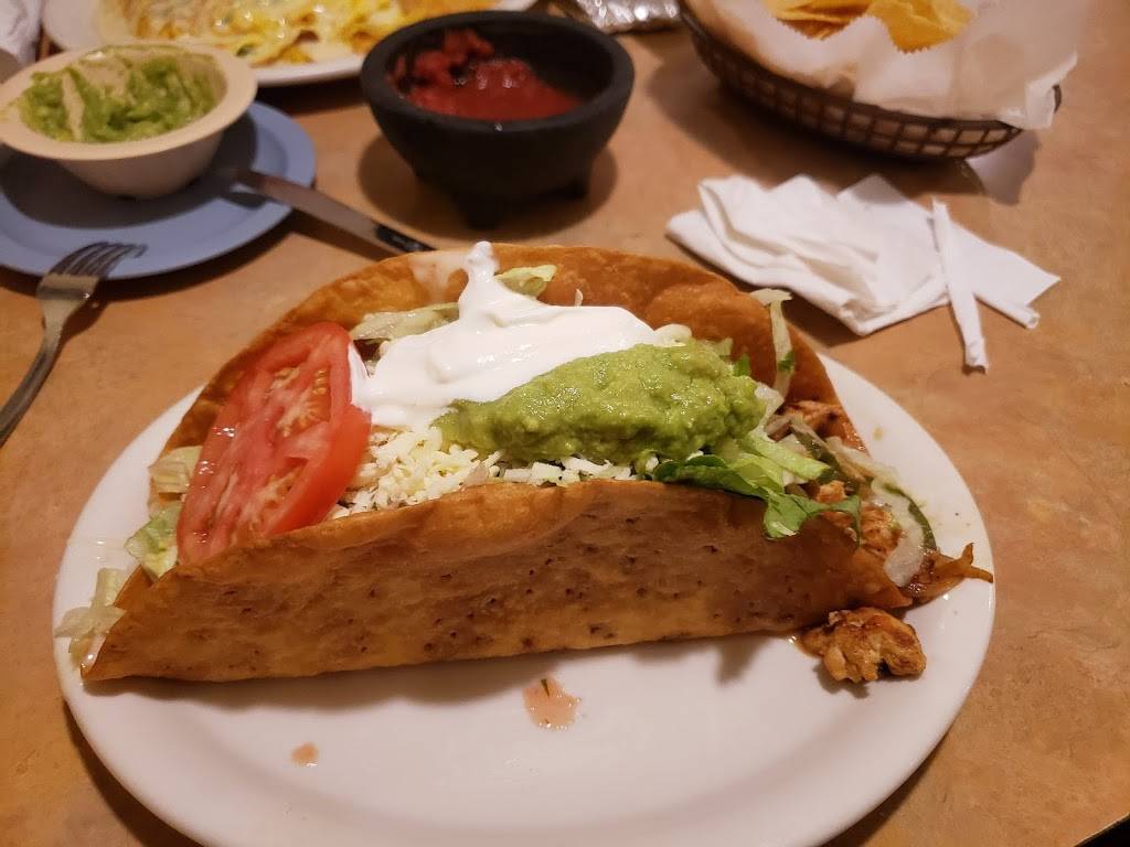 El Stuffed Pepper | restaurant | 4520 Harding Pike, Nashville, TN 37205, USA | 6157830555 OR +1 615-783-0555