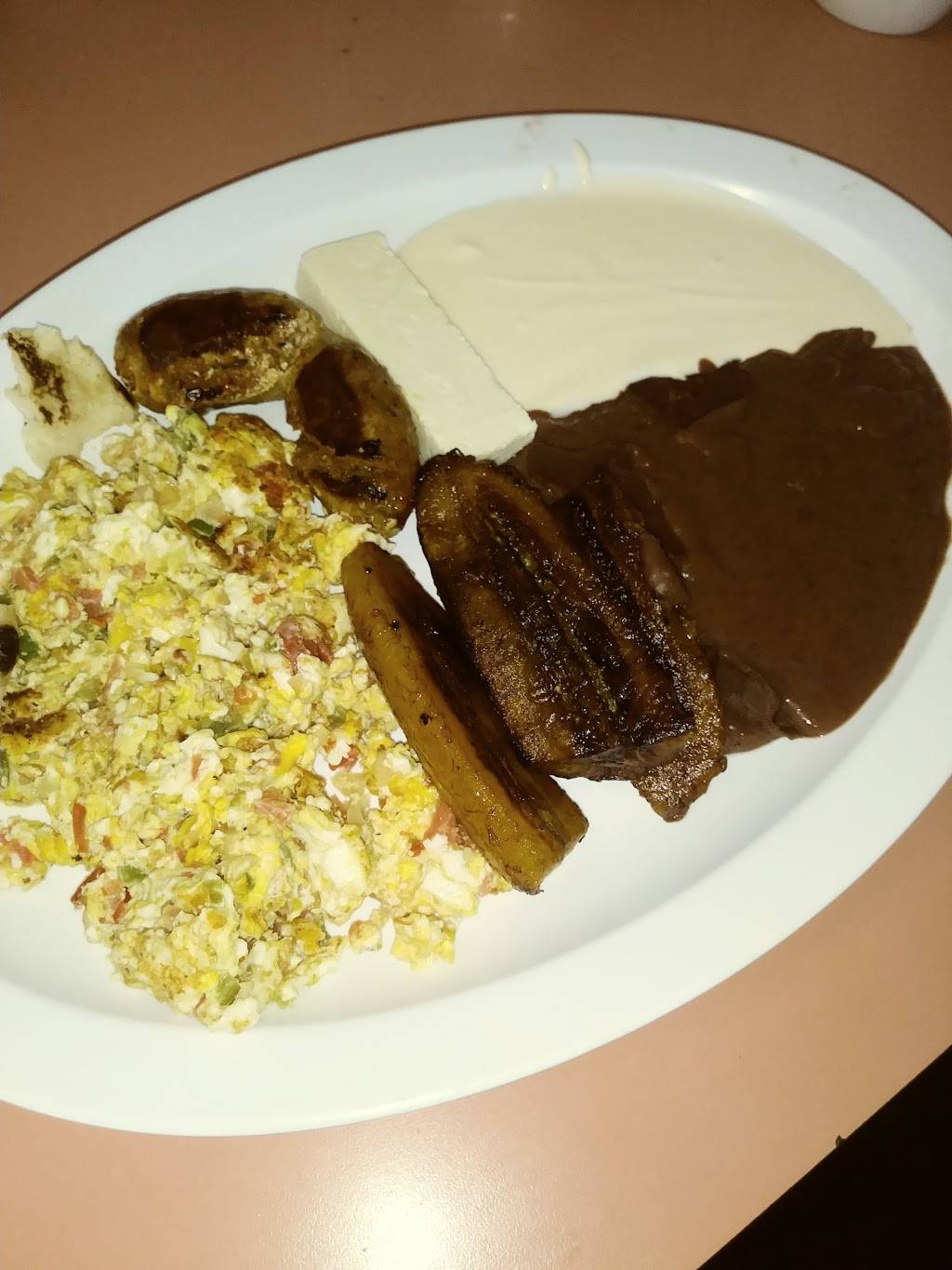 El Salvador | restaurant | 733 S Main St, Santa Ana, CA 92701, USA | 7148366993 OR +1 714-836-6993