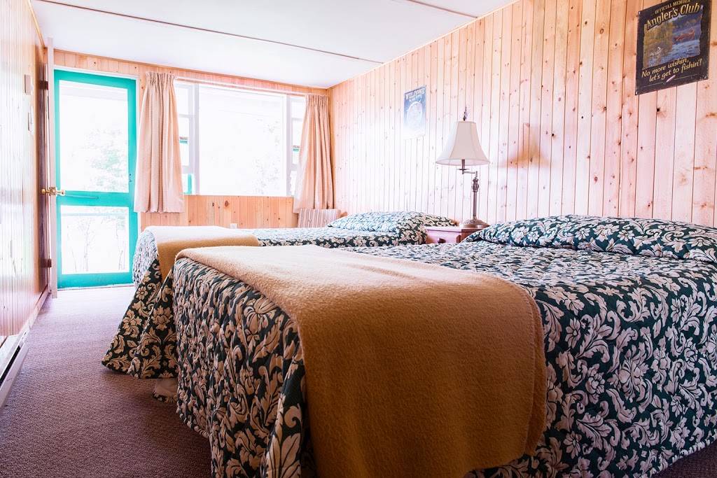 The Poplars Resort | restaurant | PO Box 30, 8 By Street, Newboro, ON K0G 1P0, Canada | 8886861891 OR +1 888-686-1891